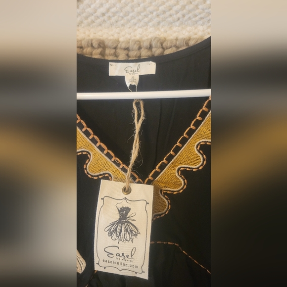 Easel Black and Tan Embroidered Dress - Picture 5 of 6